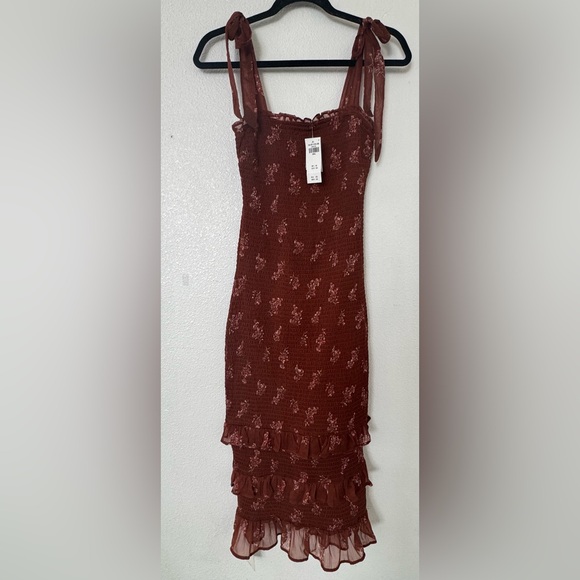Abercrombie & Fitch Dresses & Skirts - Abercrombie & Fitch Red Ruffled Midi Sundress